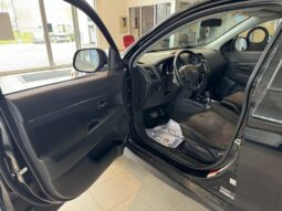 
										2017 Mitsubishi RVR 2.4l 4wd Se Black full									