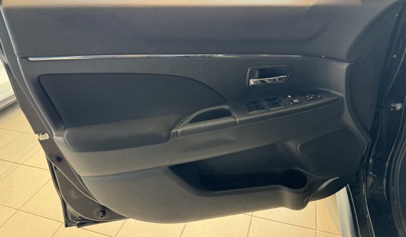 
								2017 Mitsubishi RVR 2.4l 4wd Se Black full									