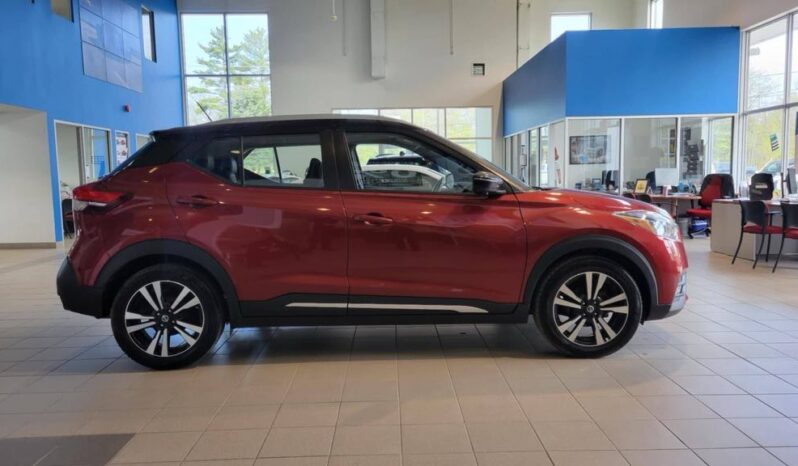 
								2019 Nissan Kicks Sr Cvt full									