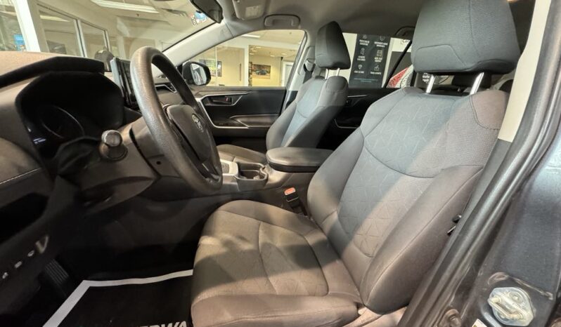 
								2019 Toyota RAV4 Awd Le full									