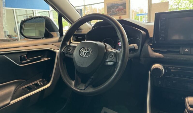 
								2019 Toyota RAV4 Awd Le full									