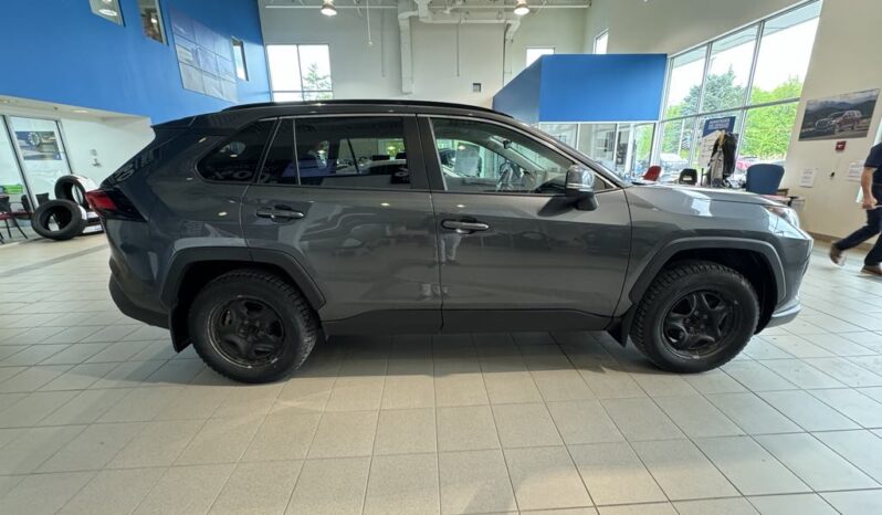
								2019 Toyota RAV4 Awd Le full									