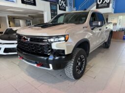 2023 Chevrolet Silverado 1500 - Occasion Camion - VIN: 3GCUDHEL4PG145104 - Buckingham Chevrolet Buick GMC Gatineau