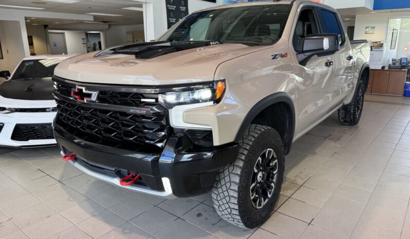 2023 Chevrolet Silverado 1500 - Occasion Camion - VIN: 3GCUDHEL4PG145104 - Buckingham Chevrolet Buick GMC Gatineau