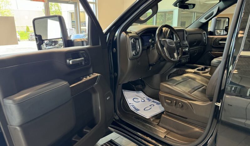 
								2023 GMC Sierra 2500 Crew Cab 4×4 Denali full									