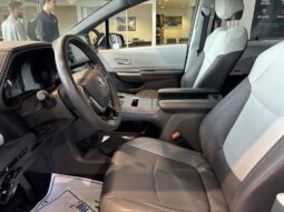 
										2023 Toyota Sienna Hybrid Limited Awd 7-Pass full									