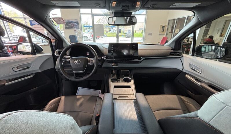 
								2023 Toyota Sienna Hybrid Limited Awd 7-Pass full									