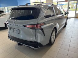 
										2023 Toyota Sienna Hybrid Limited Awd 7-Pass full									