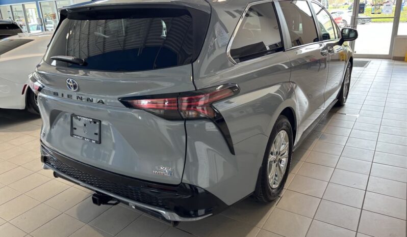 
								2023 Toyota Sienna Hybrid Limited Awd 7-Pass full									