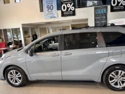 
										2023 Toyota Sienna Hybrid Limited Awd 7-Pass full									