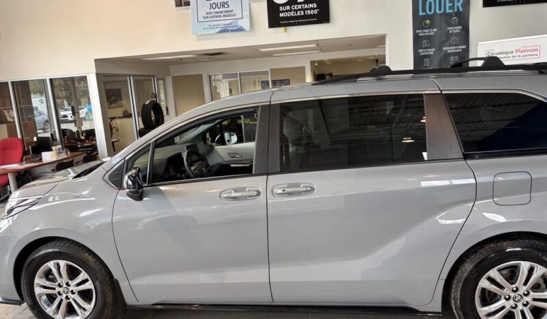 
								2023 Toyota Sienna Hybrid Limited Awd 7-Pass full									