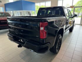 2025 Chevrolet Silverado 1500 Crew Cab Short Box 4