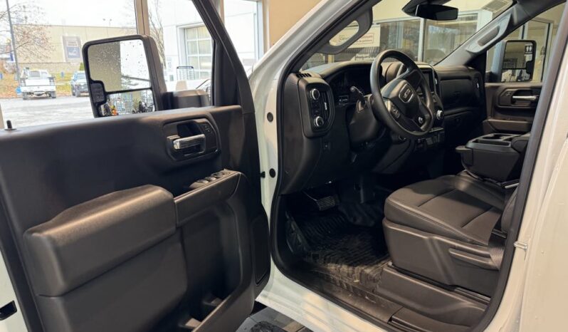 
								2025 GMC Sierra 2500 4wd Crew Cab full									