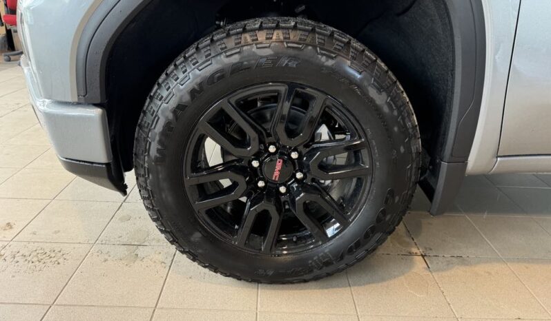 
								2025 GMC Sierra 1500 Crew Cab Standard full									