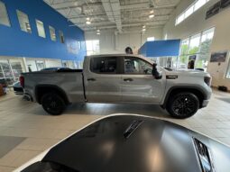 
										2025 GMC Sierra 1500 Crew Cab Standard full									