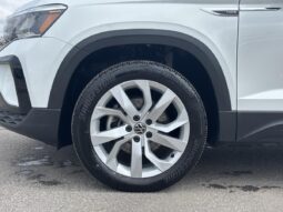 
										2022 Volkswagen Taos Comfortline 4MOTION full									
