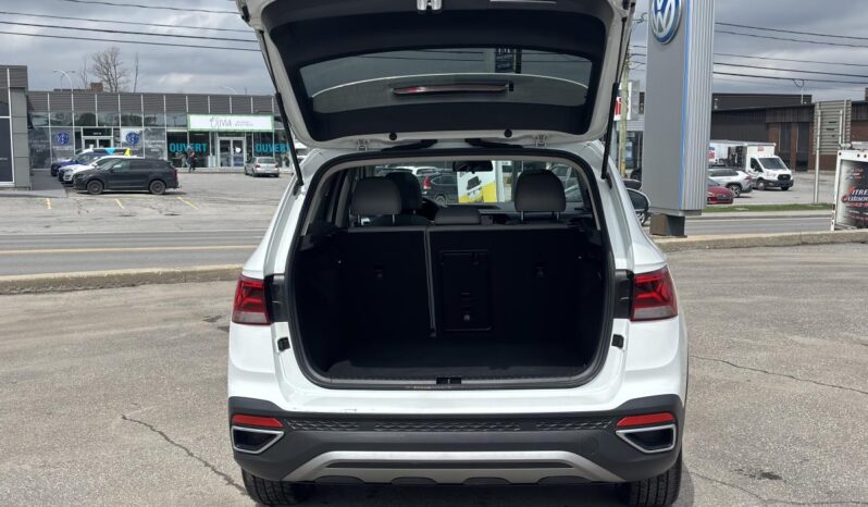 
								2022 Volkswagen Taos Comfortline 4MOTION full									