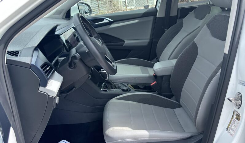 
								2022 Volkswagen Taos Comfortline 4MOTION full									