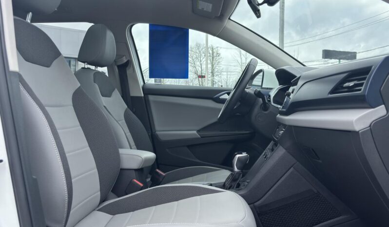 
								2022 Volkswagen Taos Comfortline 4MOTION full									