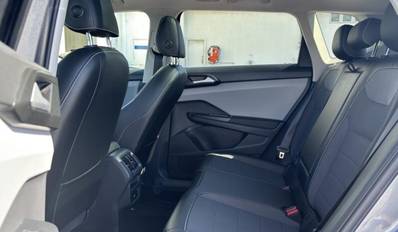 
								2022 Volkswagen Taos Comfortline 1.5t 7sp full									