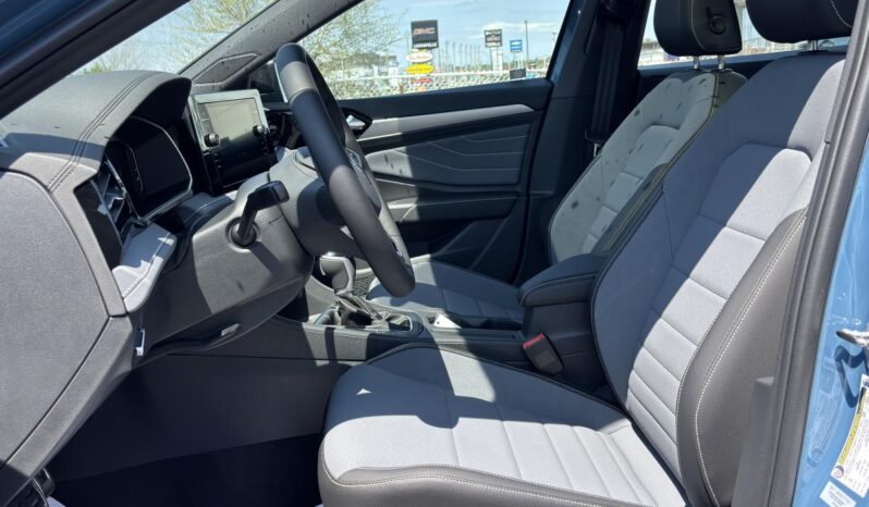 
								2025 Volkswagen Jetta Comfortline Auto full									