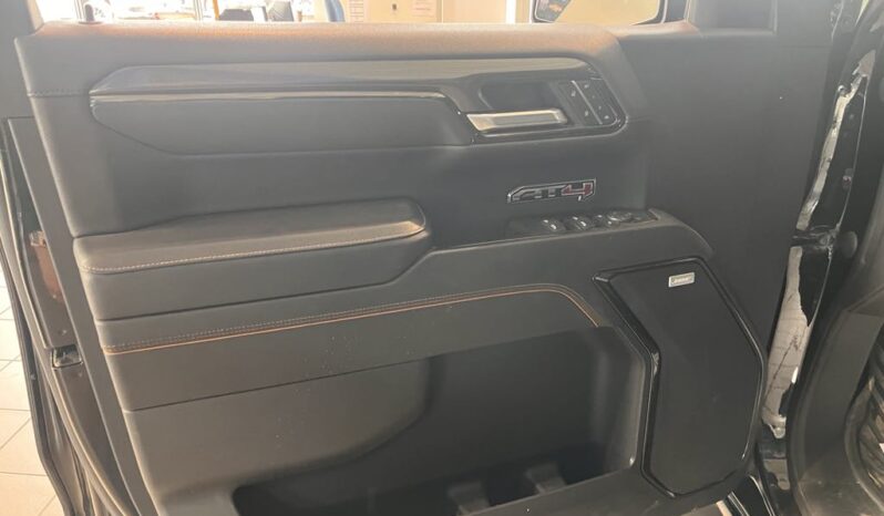 
								2022 GMC Sierra 1500 At4 Standard Box full									