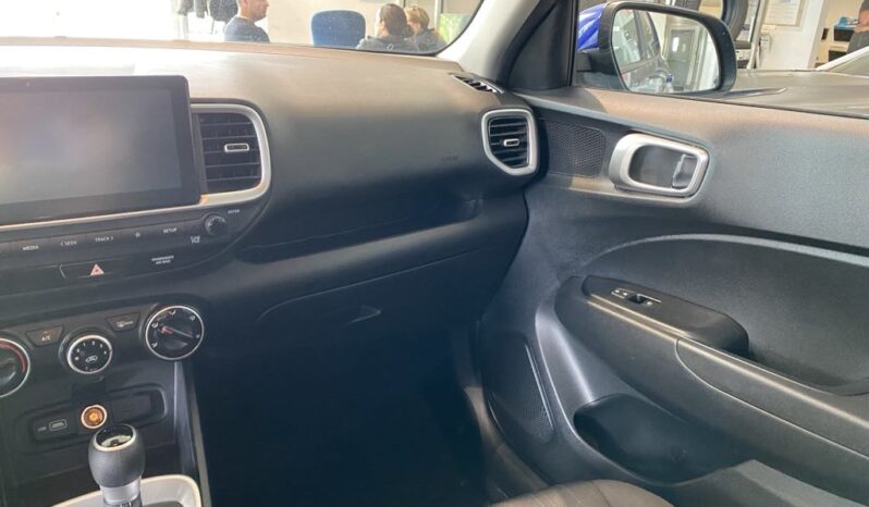 
								2022 Hyundai Venue Fwd Preferred full									