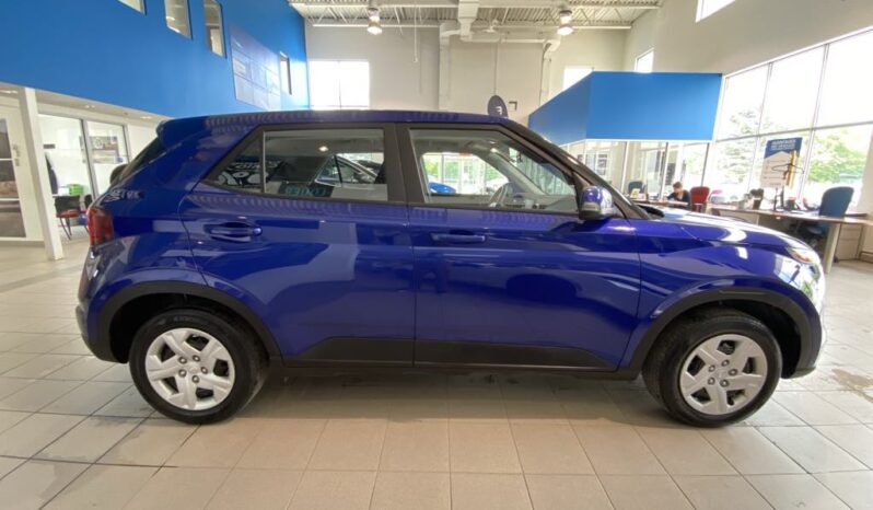 
								2022 Hyundai Venue Fwd Preferred full									