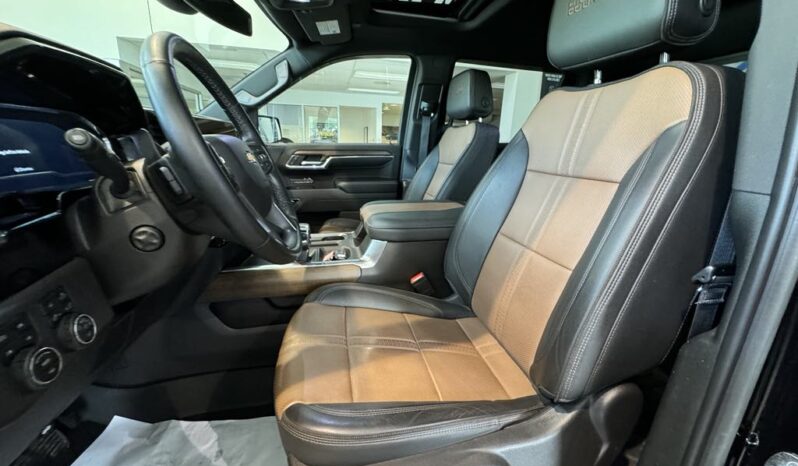 
								2023 Chevrolet Silverado 1500 Crew Cab 4×4 High full									