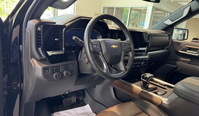 
								2023 Chevrolet Silverado 1500 Crew Cab 4×4 High full									