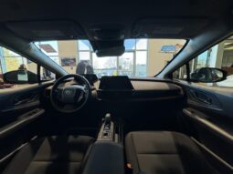 
										2024 Toyota Prius Plug-In SE full									
