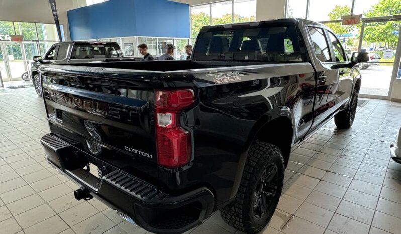 
								2025 Chevrolet Silverado 1500 Crew Cab Standard full									