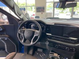 
										2025 Chevrolet Silverado 1500 Crew Cab Standard full									