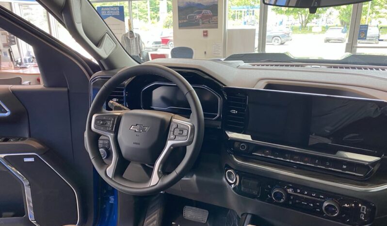 
								2025 Chevrolet Silverado 1500 Crew Cab Standard full									