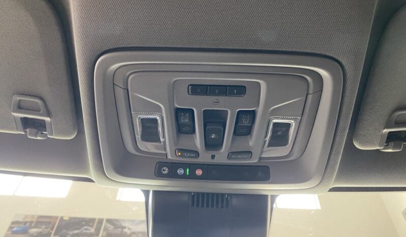 
								2025 Chevrolet Silverado 1500 Crew Cab Standard full									