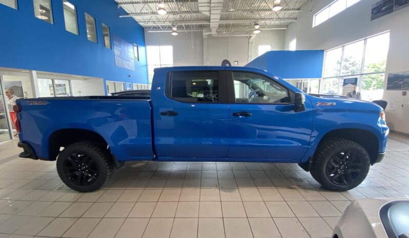
								2025 Chevrolet Silverado 1500 Crew Cab Standard full									