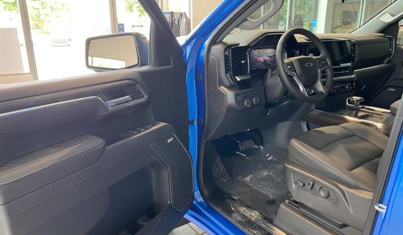 
								2025 Chevrolet Silverado 1500 Crew Cab Standard full									