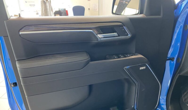 
								2025 Chevrolet Silverado 1500 Crew Cab Standard full									