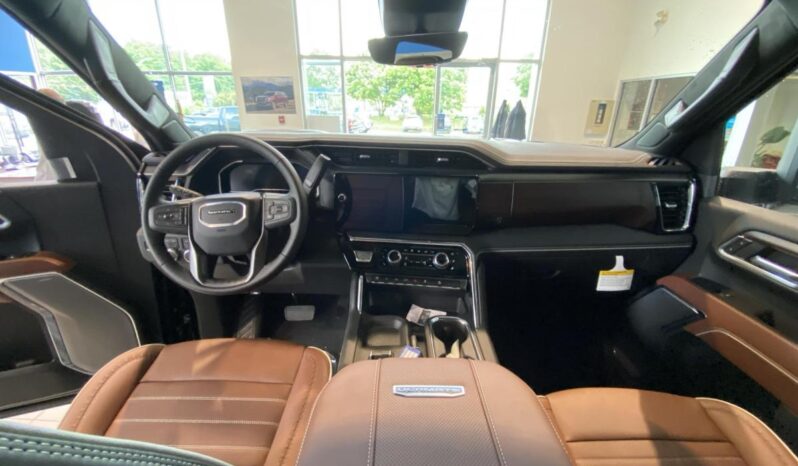 
								2025 GMC Sierra 2500 4wd Crew Cab full									