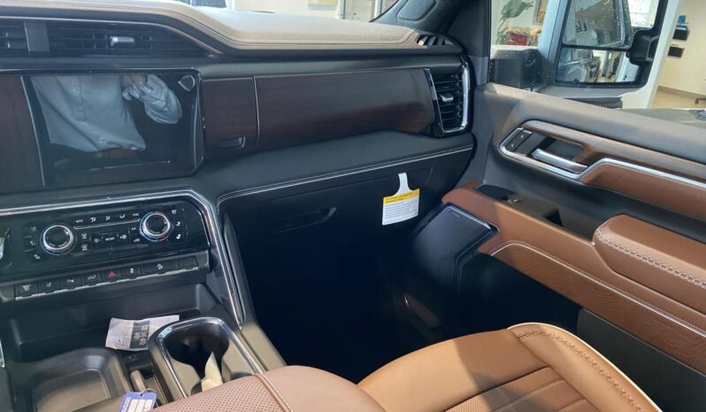
								2025 GMC Sierra 2500 4wd Crew Cab full									
