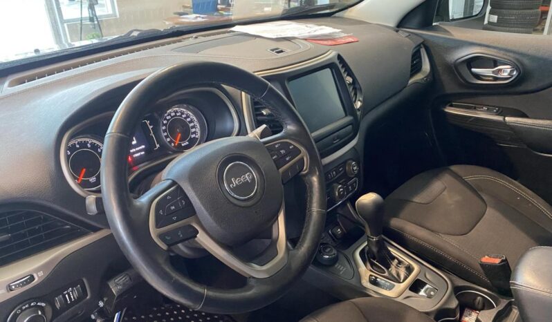 
								2015 Jeep Cherokee 4×4 North full									