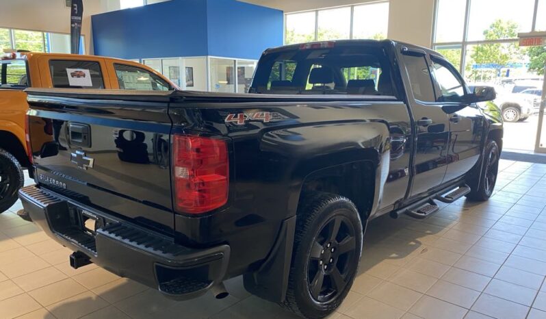 
								2017 Chevrolet Silverado 1500 Double 4×4 Wt full									