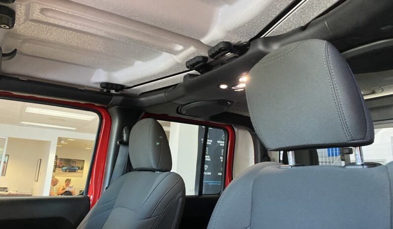 
								2021 Jeep Gladiator Sport full									