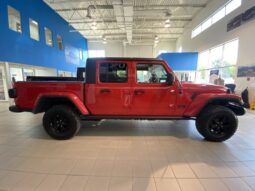 
										2021 Jeep Gladiator Sport full									