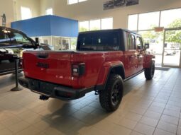 
										2021 Jeep Gladiator Sport full									