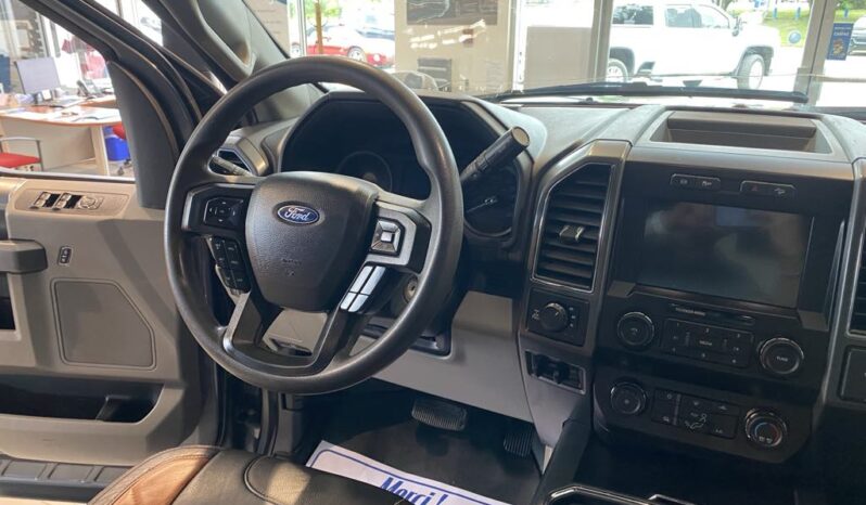 
								2022 Ford F-250 4×4 – Crew Cab Xlt full									