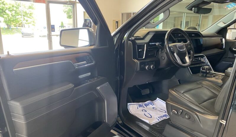 
								2022 GMC Sierra 1500 Denali Standard Box full									