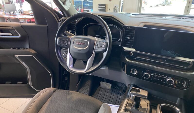 
								2022 GMC Sierra 1500 Elevation Standard full									