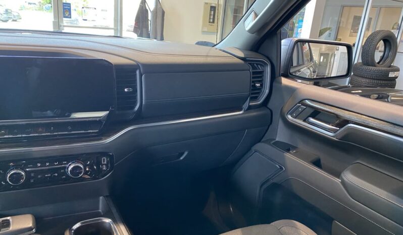 
								2022 GMC Sierra 1500 Elevation Standard full									
