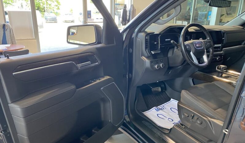 
								2022 GMC Sierra 1500 Elevation Standard full									
